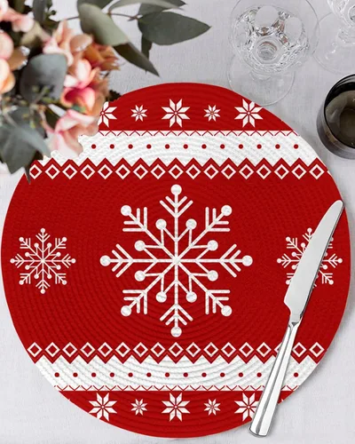 Miniatura 2 de Paquete de 2 manteles individuales redondos trenzados, telón de fondo rojo con copos de nieve blancos de 15 pulgadas, lavables, resistentes al