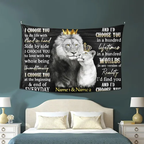 Miniatura 2 de Tapiz de rey león y reina con corona, con nombre personalizado, citas románticas en blanco y negro, con texto en inglés "I Choose You", tapiz