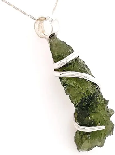 Miniatura 4 de Collar con colgante de piedra de moldavita de Stones Desire.
