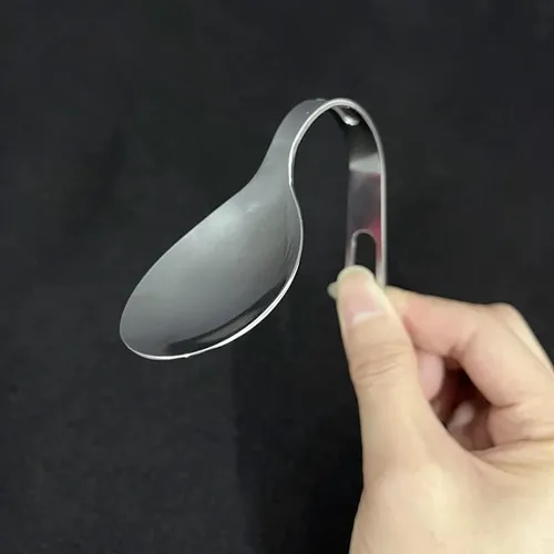 Miniatura 2 de SUMAG Cuchara auto doblada Trucos de magia doblar una cuchara en la mano Accesorios mágicos de cerca ilusiones Trucos mentalismo Comedia Props