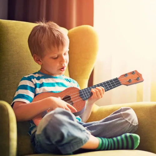 Miniatura 4 de YEZI Juguetes para Niños, Ukelele Clásico de Guitarra, Instrumento Musical, Marrón