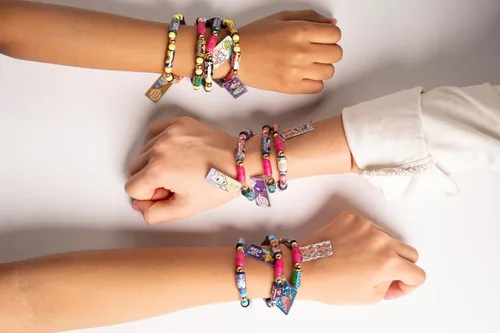 Miniatura 6 de Pulsera de cápsula ciega con rollos de pegatinas Sticki
