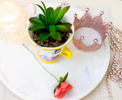 Miniatura 5 de Silver Buffalo Disney Beauty and The Beast Chip - Mini maceta de cerámica de 3 pulgadas con suculentas artificiales, maceta pequeña, plantas