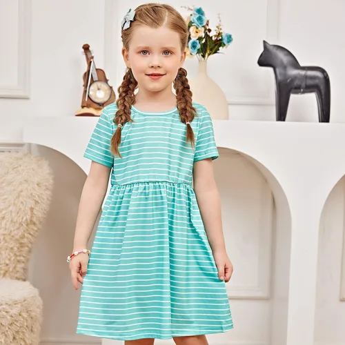 Miniatura 3 de PATPAT Paquete múltiple de vestidos florales para niña pequeña, paquete de 23 unidades, a lunares, manga corta, vestido de corte en línea A