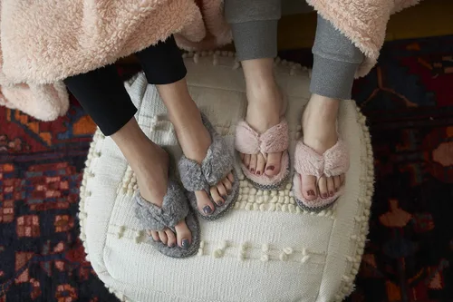 Miniatura 9 de Dearfoams Marie peludo tanga para mujer