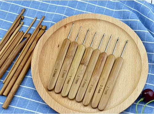 Miniatura 3 de Juego de agujas ergonómicas de ganchillo con estuche para manos artríticas