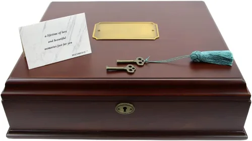 Miniatura 2 de Caja de madera estilo antiguo para tesoros y recuerdos con cierre en latón