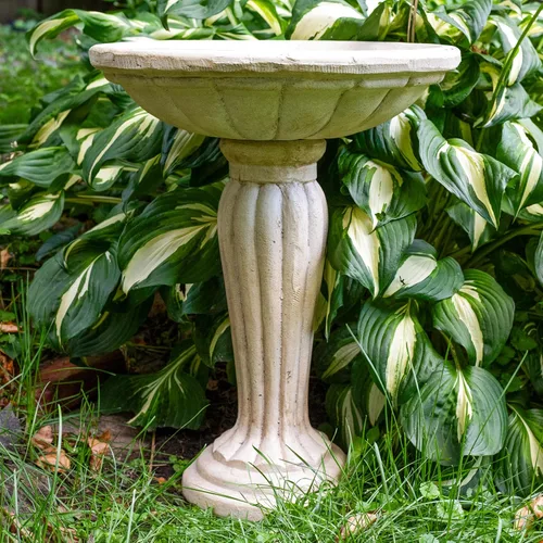 Miniatura 8 de Sunnydaze - Bañera para pájaros de hormigón de 20.25 pulgadas de alto para exteriores, columna griega, pedestal, baño para pájaros con construcción