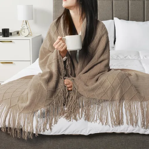 Miniatura 5 de PAVILIA Manta de punto marrón claro para sofá, cama individual, cobija suave de estilo granja para sofá del salón, ligera decorativa para otoño