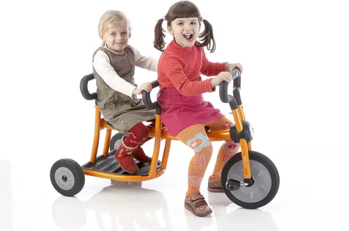 Miniatura 2 de Italtrike Pilot Triciclo de doble asiento para exteriores para niños pequeños y niños, ingeniería superior, fuerte y duradero, fácil de montar