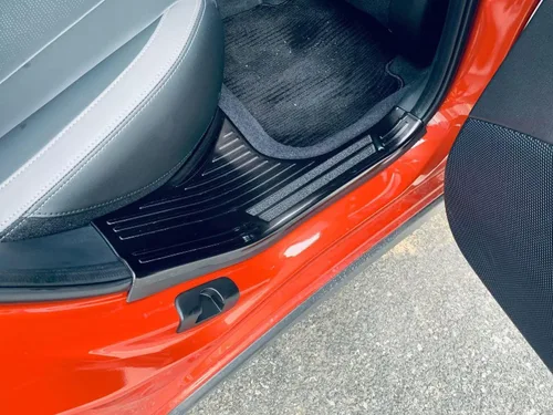 Miniatura 4 de Accesorios de automóvil compatibles con Subaru Crosstrek 2023-2026, placa interior del umbral de la puerta, cubierta protectora de arañazos, marco