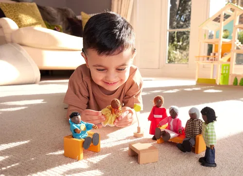 Miniatura 2 de Hape familia afroamericana muñecas de mandera, miembros de familia.