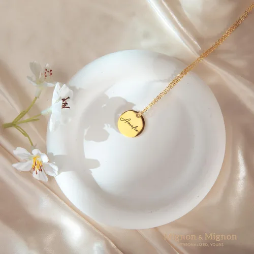 Miniatura 6 de MignonandMignon Collar personalizado con nombre de moneda, regalo de joyería grabada personalizada para dama de honor, cumpleaños, joyería hecha a