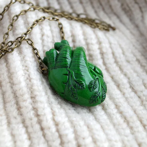 Miniatura 8 de Collar de corazón anatómico