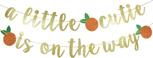 Cartel con texto en inglés "A Little Cutie Is On The Way" – Decoración de fiesta de cumpleaños y baby shower con temática de naranja cítrico