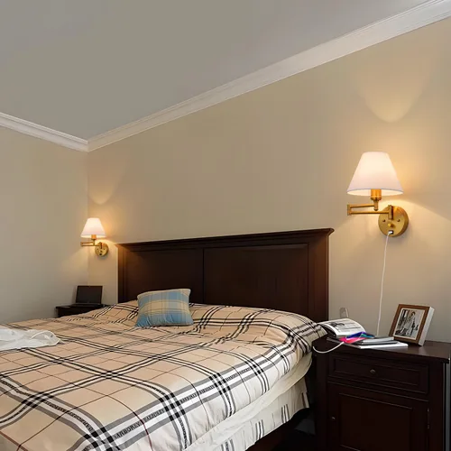 Miniatura 5 de Apliques de pared con brazo oscilante, lámpara de pared enchufable, lámpara de pared para dormitorio, pantalla de tela blanca, con interruptor Dorado