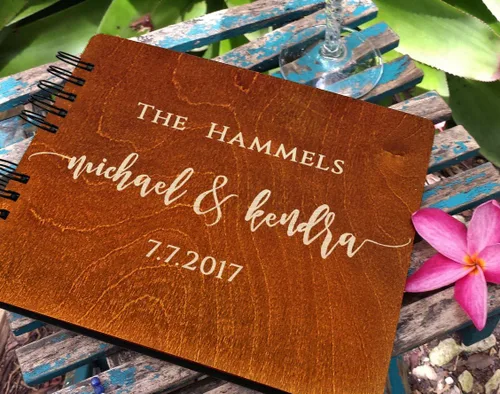 Miniatura 4 de Libros de invitados de boda de madera personalizados (11 x 8.5 pulgadas, tinte de madera de roble) con encanto rústico, álbum de fotos instantáneas
