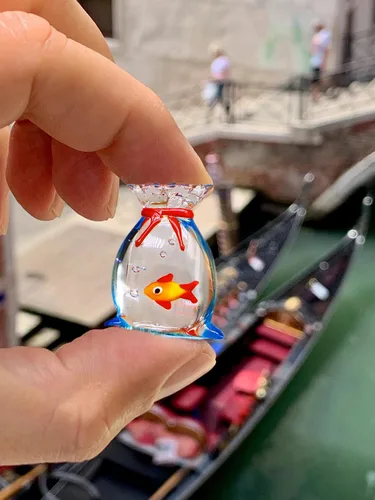 Miniatura 6 de Pez Dorado en Miniatura de Vidrio, Pequeño Pez Dorado en una Bolsa, Figurina de Pez Rojo de Vidrio para Casa de Muñecas, para Ornamento de Acuario