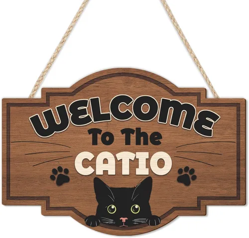 HLNIUC Letrero de madera con texto en inglés «Welcome To The Catio» (11 x 8 pulgadas), divertido diseño de gatos negros, bonitos letreros de puerta
