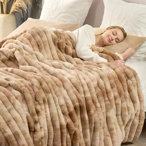 Miniatura 54 de Cozy Bliss Manta de Tiro de Piel Sintética para Sofá, Manta de Felpa Acogedora y Cálida a Rayas para Sofá Dormitorio Sala de Estar, 50 x 60 Pulgadas