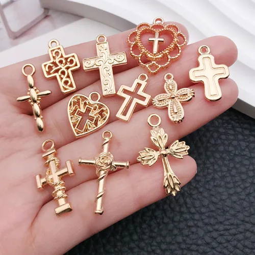 Miniatura 2 de WOCRAFT 60 piezas de dijes de pulsera de cruz dorada KC para juegos de fabricación de joyas, collares, pulseras, llaveros, kit de suministros de KC