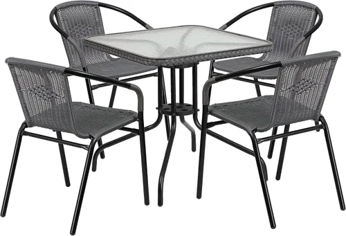 Flash Furniture Mesa cuadrada de metal de vidrio de 28 pulgadas con borde de ratán gris y 4 sillas apilables de ratán gris Transparente/Gris