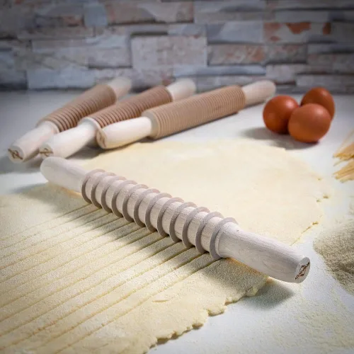 Miniatura 3 de Küchenprofi Cortador de pasta rodante de madera para fettuccine, 12 pulgadas, natural