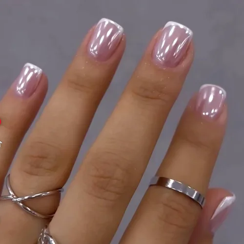 Miniatura 10 de Uñas postizas a presión de otoño con diseño de hoja de arce cortas y cuadradas en estilo francés con degradado - Lindas uñas acrílicas brillantes