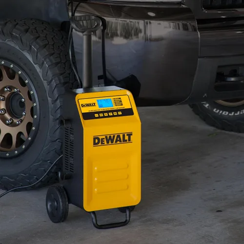 Miniatura 4 de DEWALT DXAEC2 Cargador y Mantenedor de Batería Automotriz de 2 Amperios Profesional