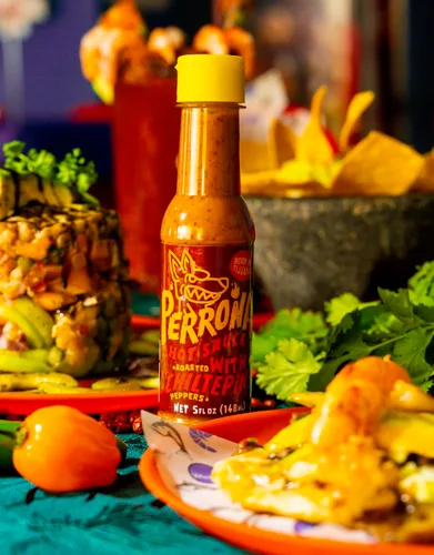 Miniatura 4 de La Perrona Botella de salsa picante chiltepin asada de 5 onzas Tatemada Chiltepin Pepper Salsa Picante Extra picante Hecho a mano Paquete
