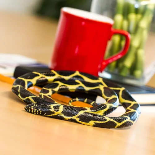Miniatura 5 de Safari Ltd, Incredible Creatures, serpiente real común, juguete.