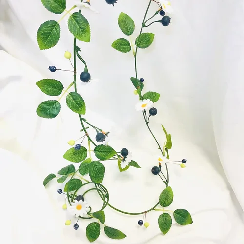 Miniatura 9 de Vid artificial de arándanos, margaritas blancas falsas, bayas y plantas, guirnalda para boda, jardín, oficina, hotel, fiesta, decoración artística