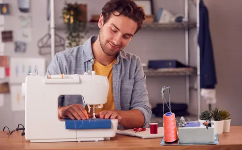 Miniatura 7 de HimaPro Bobinadora Automática para Máquina de Coser Bobinadora Eléctrica - Bobinadora Eléctrica - Ranura Ajustable para Bobina - Experiencia