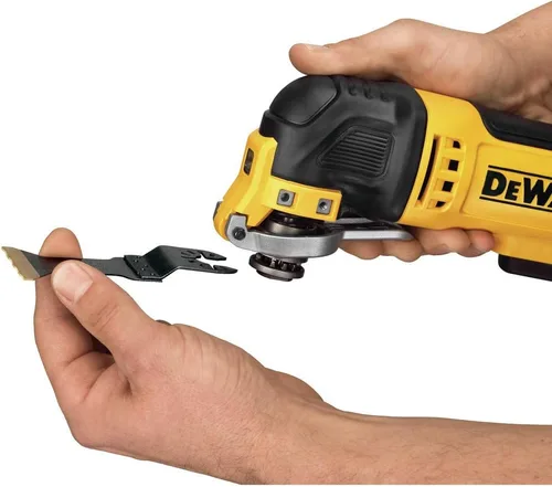 Miniatura 4 de DEWALT Herramienta Oscilante, 3 Amperios, con Cable, Incluye Hojas para Madera, Papel de Lija y Bolsa de Herramientas (DWE315K)
