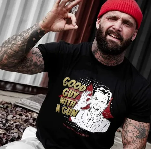 Miniatura 5 de Combat Iron Good Guy with a Gun - Camiseta con gráfico de cómic dibujado a mano para hombre