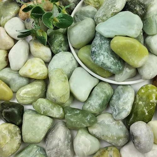 Miniatura 10 de Rocas de río blancas de 40 libras - Guijarros decorativos muy pulidos de 2-3 pulgadas, piedras para paisajismo, rocas de río naturales