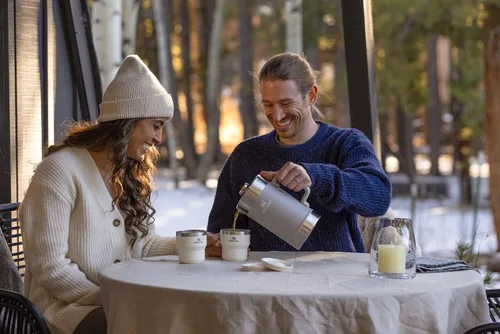 Miniatura 5 de STANLEY Stay-Hot Taza de Campamento Apilable de 10 onzas Tapa para Bebida a Presión Taza para Café, Té y Bebidas Taza de Café Aislada de Acero
