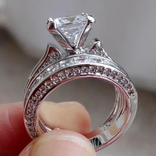 Miniatura 7 de Luxury and Shining - Juego de anillos de compromiso 2 en 1 para mujer, diseño vintage de diamantes blancos y plata
