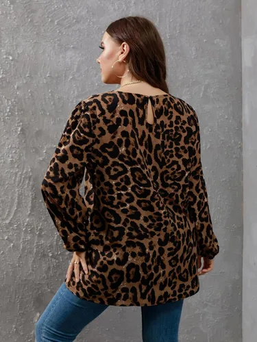 Miniatura 2 de OYOANGLE Blusa de manga larga con estampado de leopardo para mujer, talla grande, blusa suelta
