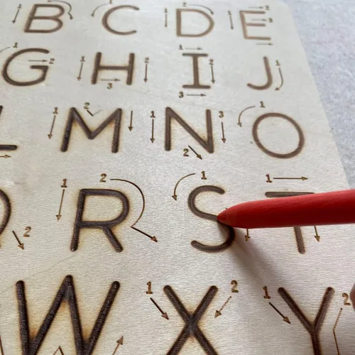 Miniatura 9 de Tabla de práctica de letras de madera, tabla de trazado reutilizable del alfabeto de escritura a mano de doble cara para niños pequeños y regalos