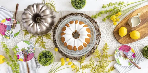 Miniatura 19 de Nordic Ware Bundt Original, 12 tazas, bronce