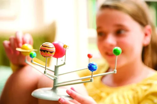 Miniatura 7 de 4M: Planetario del sistema solar - Ensambla tu propio modelo de 11.8", ensamblaje por piezas, pintura que brilla en la oscuridad, kit