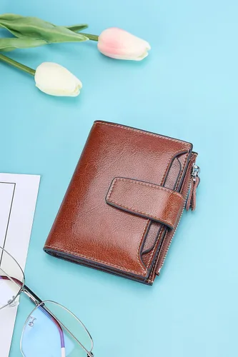 Miniatura 6 de Lavemi Cartera pequeña y compacta para mujer con bloqueo RFID monedero plegable de cuero genuino con ventanas de identificación