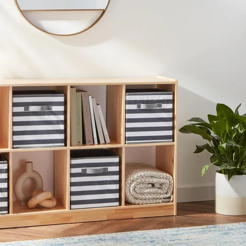 Miniatura 5 de Amazon Basics Contenedores de Almacenamiento Organizadores de Cubo con Asas, Tela Plegable, Paquete de 6, 10.5"x10.5"x11", Blanco/Gris Claro