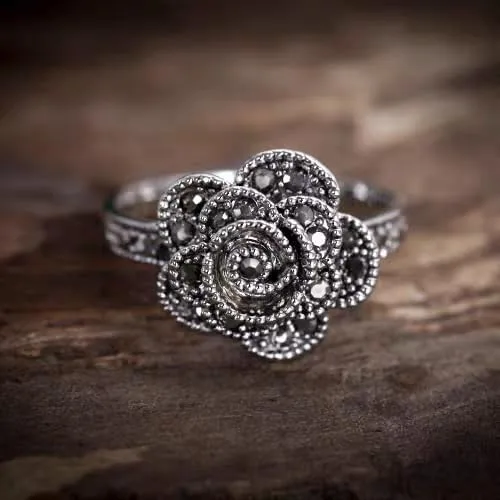 Miniatura 2 de Anillo de declaración de flores de diamantes de imitación negro vintage para mujer