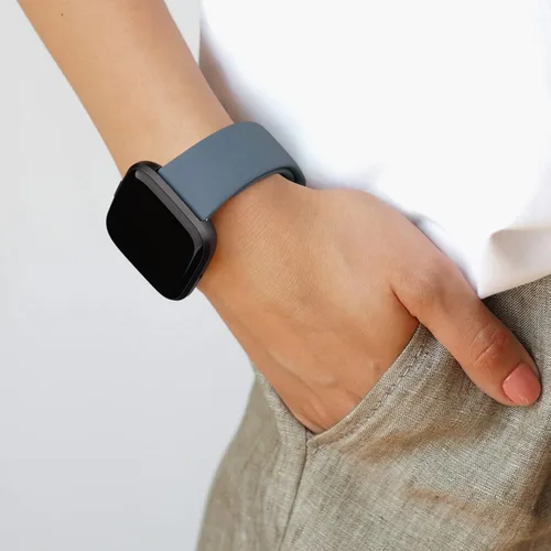Miniatura 6 de AK Bandas de silicona compatibles con Fitbit Versa 2, correas clásicas suaves de repuesto para mujeres y hombres (azul gris)