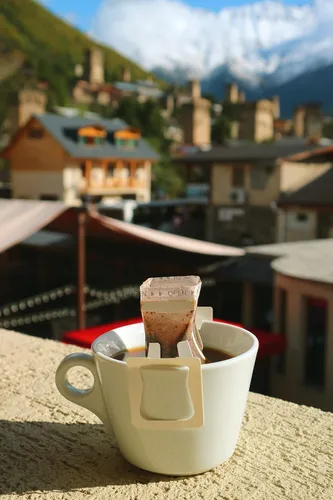 Miniatura 7 de Bolsas de café de goteo costarricenses molido de tostado medio (paquete de 10) – 100% granos arábica frescos, cultivados a la sombra y de origen