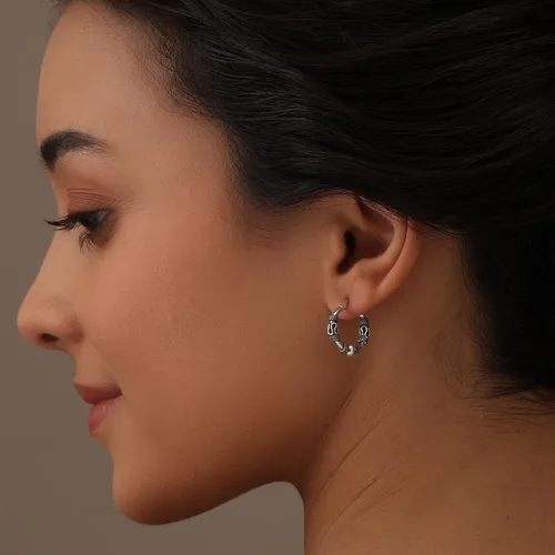 Miniatura 2 de LeCalla Aretes de aro balinesa oxidados de plata de ley 925, pequeños aretes de aro con cuentas de Bali antiguos para mujer