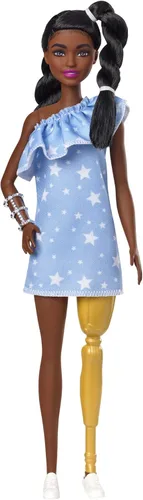 Barbie Fashionistas - Muñeca #146 con 2 trenzas trenzadas y prótesis de pierna con vestido estampado de estrellas, zapatos blancos y pulsera de