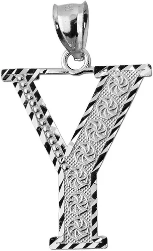Miniatura 11 de Claddagh Gold . Colgante de plata de ley 925 con inicial de letras A-Z disponible en pequeño, mediano y grande